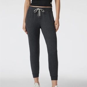 Vuori Performance Jogger